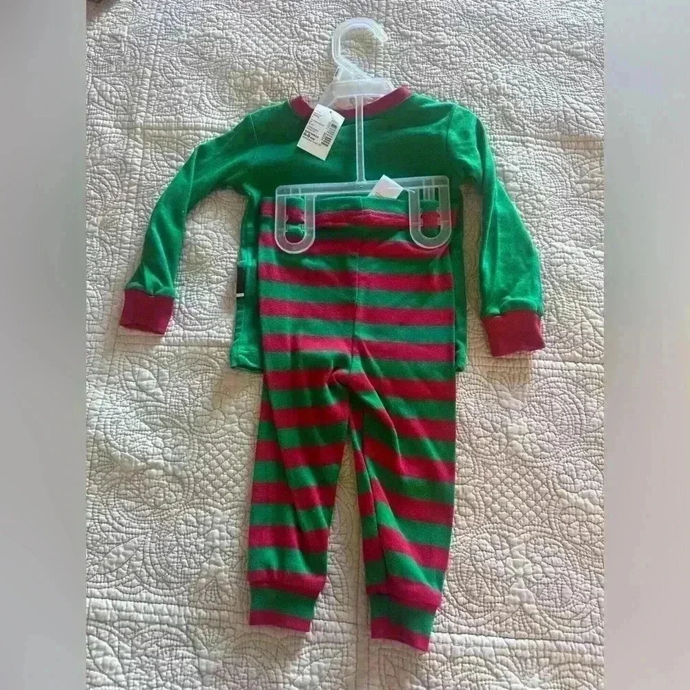 The Children’s Place Holiday Elf Pajama Set Size 6-9 Months NWT 100% Cotton